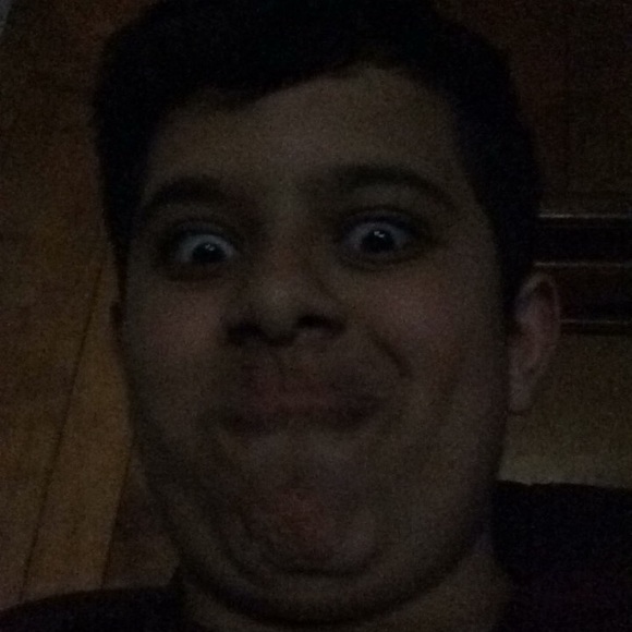 Meet your Posher, Isai - Picture 1 of 1